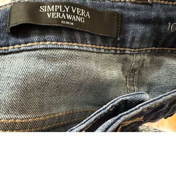 Simply Vera Vera Wang Denim Shorts with Button Fly Closure Perfect for Summer - Picture 6 of 8